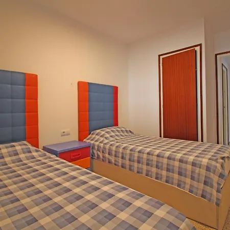 Apartment Basic Comfort Sant Mori 8001